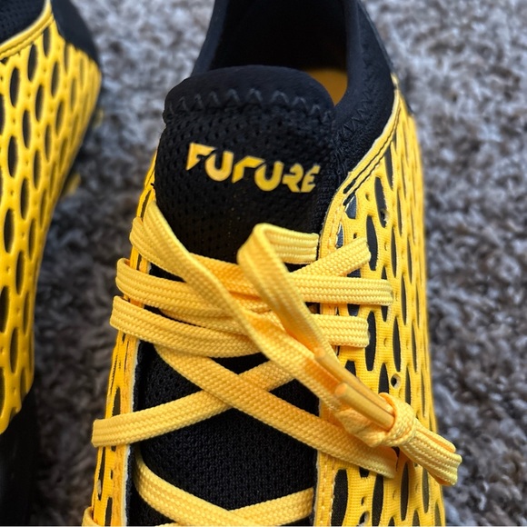 Puma Future Netfit Ignite Indoor Soccer Shoes Yellow Black Mens US Size 6C - Picture 7 of 8